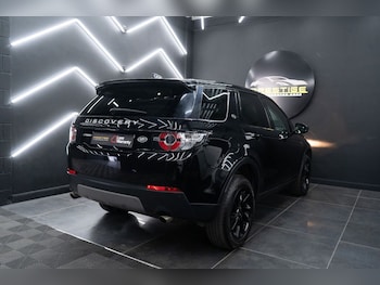 Used Land Rover Discovery Sport 2017 for sale - 78017685: Photo