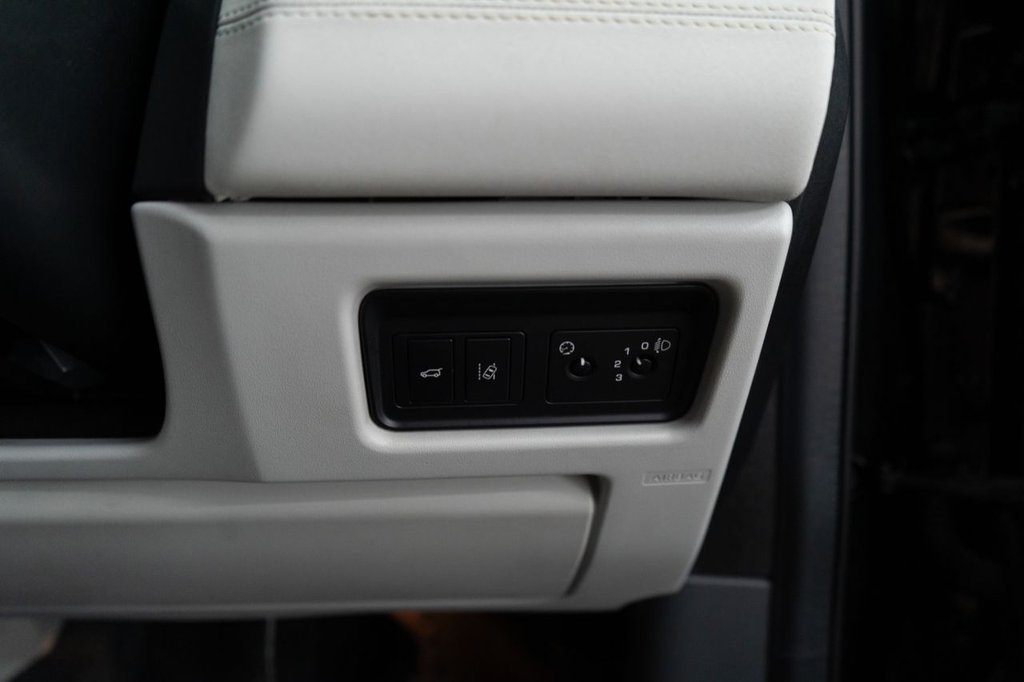 Used Land Rover Discovery Sport 2017 for sale - 78017685: Photo 50