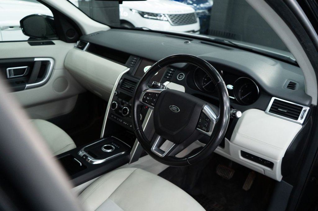 Used Land Rover Discovery Sport 2017 for sale - 78017685: Photo 6