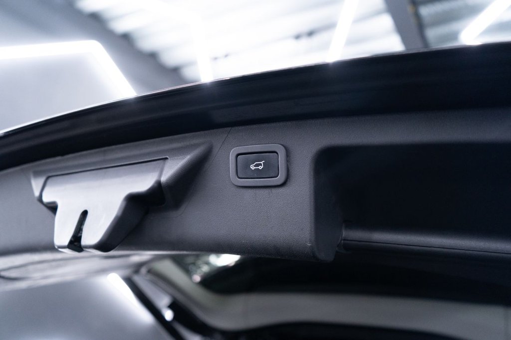 Used Land Rover Discovery Sport 2016 for sale - 77835891: Photo 40