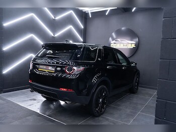 Used Land Rover Discovery Sport 2016 for sale - 77835891: Photo
