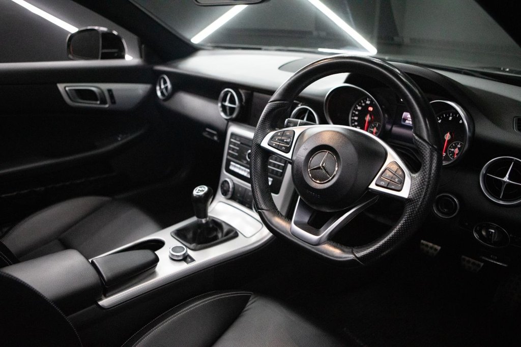 Used Mercedes-Benz SLC 2018 for sale - 77764989: Photo 7