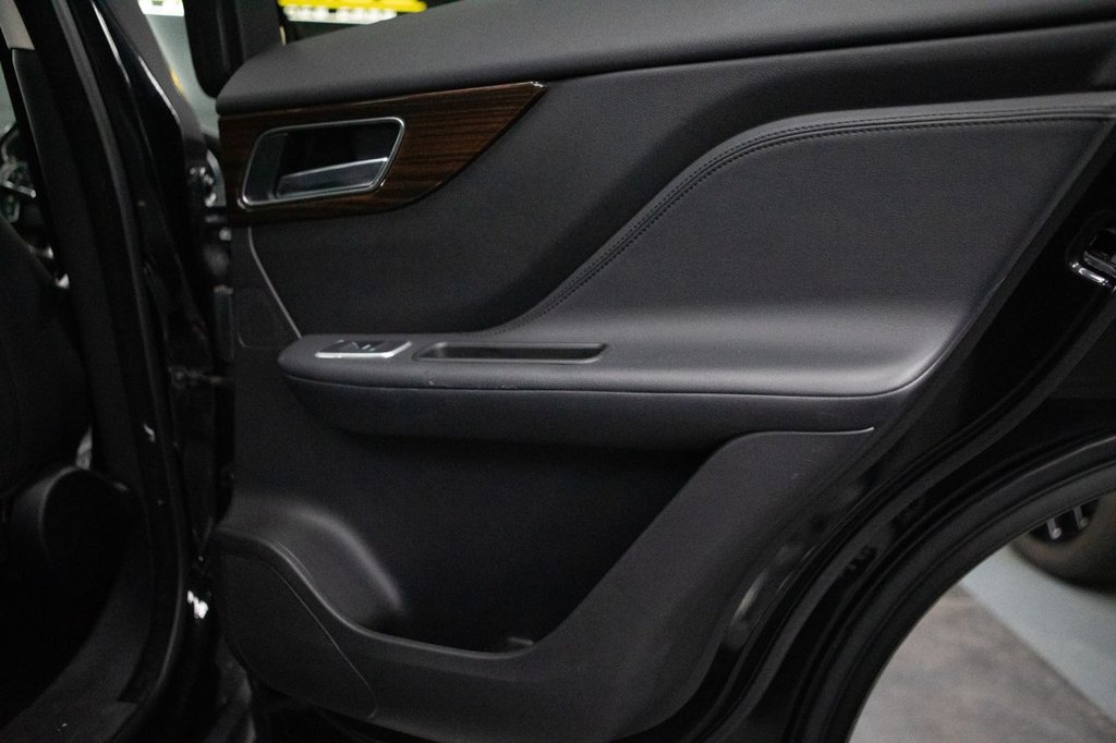 Used Jaguar F-Pace 2018 for sale - 77764960: Photo 24