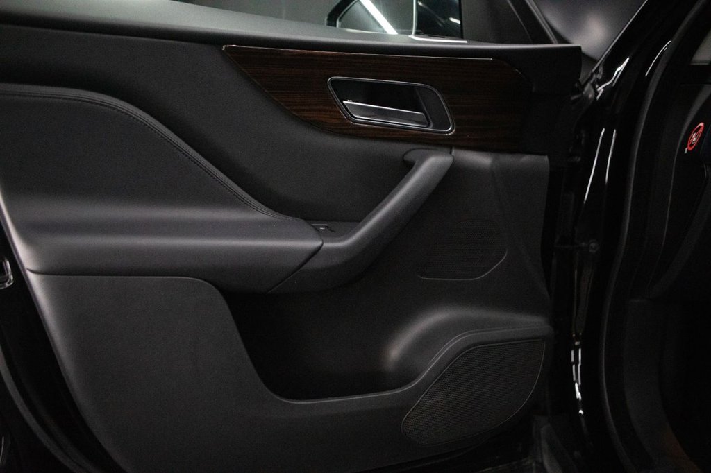 Used Jaguar F-Pace 2018 for sale - 77764960: Photo 25