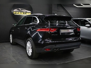 Used Jaguar F-Pace 2018 for sale - 77764960: Photo