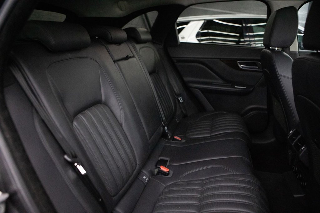 Used Jaguar F-Pace 2018 for sale - 77764960: Photo 8