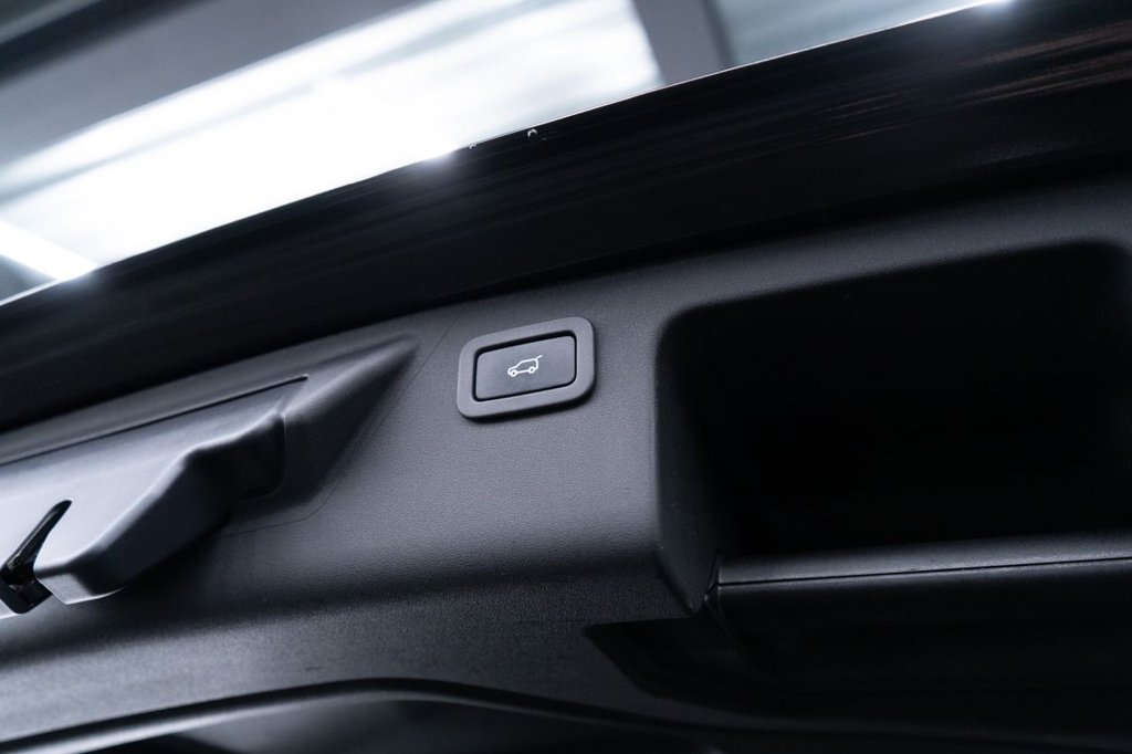 Used Land Rover Discovery Sport 2016 for sale - 78017713: Photo 16