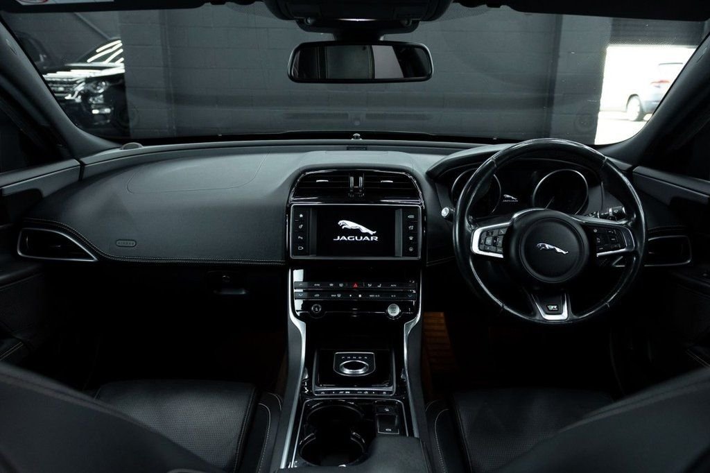 Used Jaguar XE 2017 for sale - 77990800: Photo 10