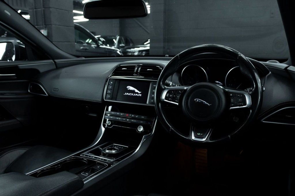 Used Jaguar XE 2017 for sale - 77990800: Photo 6