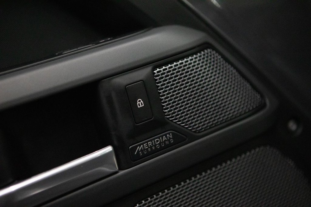 Used Land Rover Defender 2021 for sale - 77764691: Photo 14