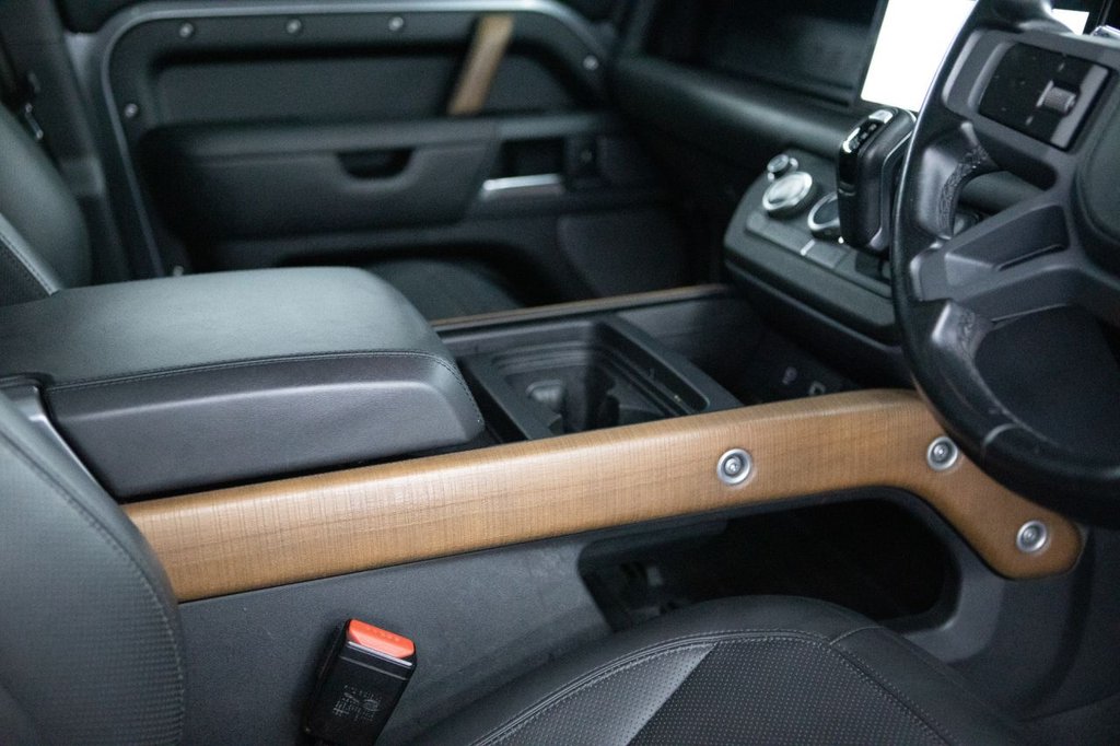 Used Land Rover Defender 2021 for sale - 77764691: Photo 25