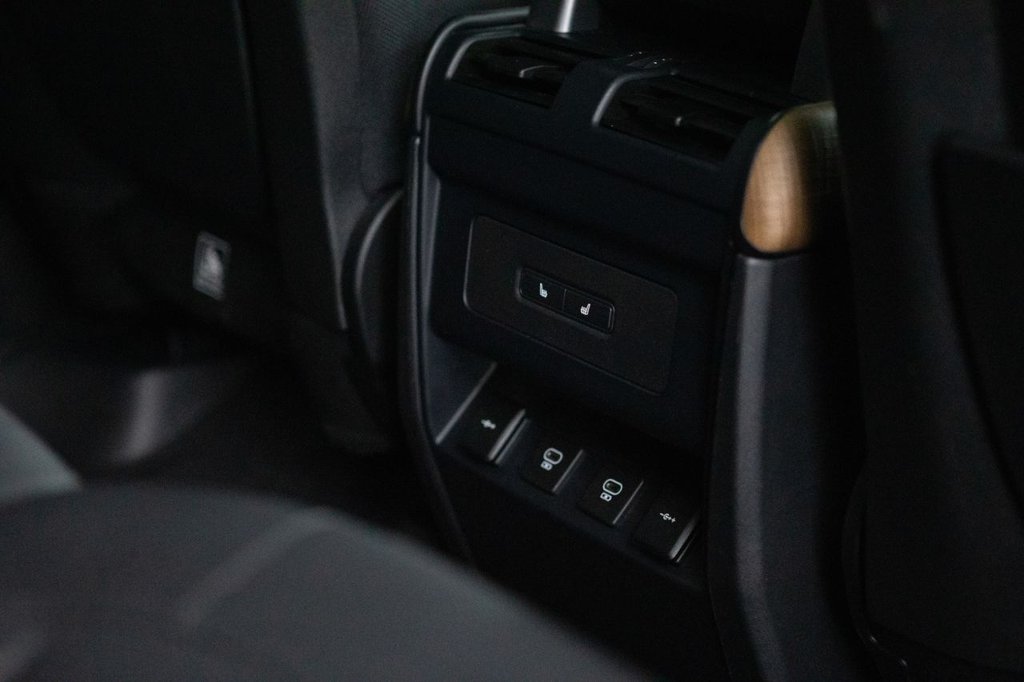 Used Land Rover Defender 2021 for sale - 77764691: Photo 43