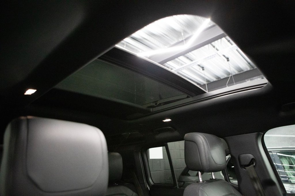 Used Land Rover Defender 2021 for sale - 77764691: Photo 9