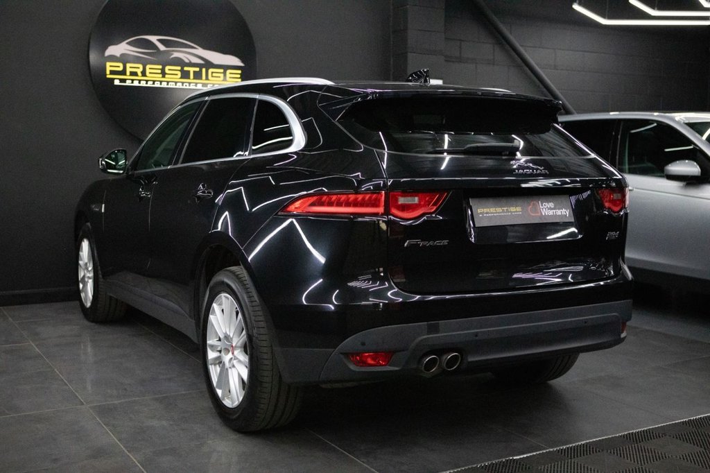 Used Jaguar F-Pace 2018 for sale - 78030167: Photo 2