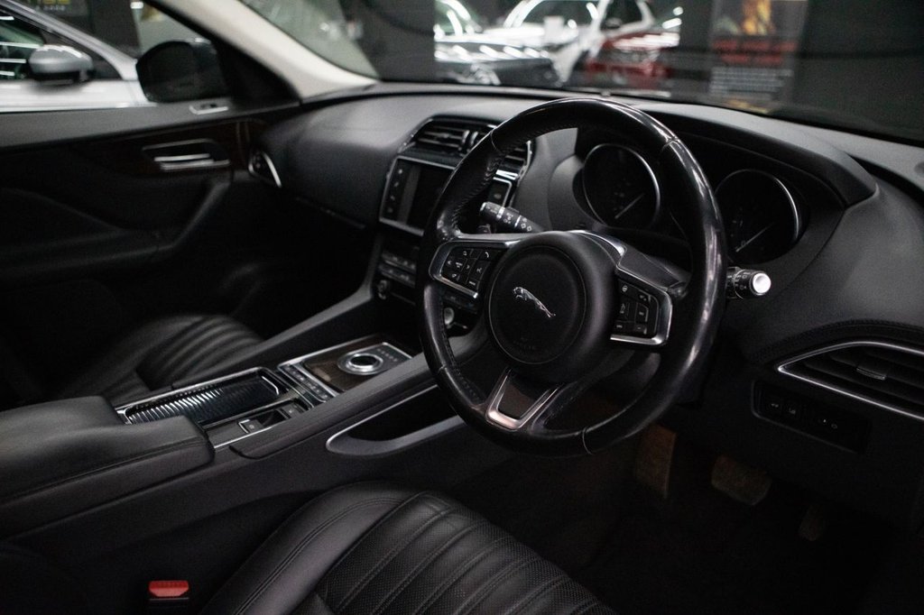 Used Jaguar F-Pace 2018 for sale - 78030167: Photo 6