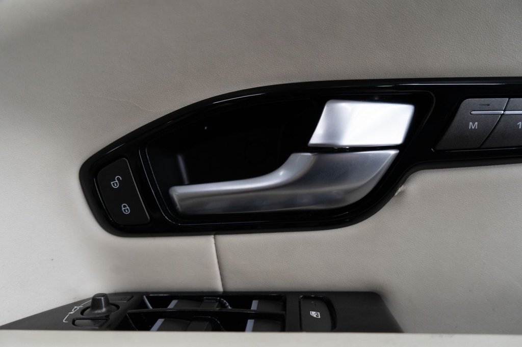 Used Land Rover Range Rover Evoque 2016 for sale - 77835839: Photo 22