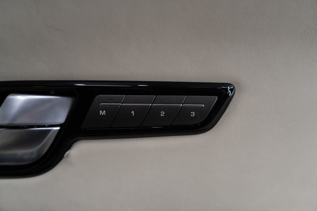 Used Land Rover Range Rover Evoque 2016 for sale - 77835839: Photo 23