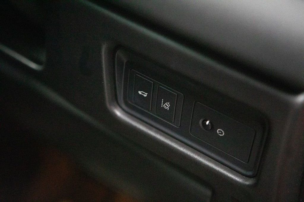 Used Land Rover Discovery Sport 2015 for sale - 77919687: Photo 4