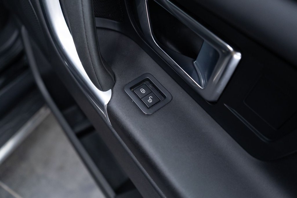 Used Land Rover Discovery Sport 2018 for sale - 78096757: Photo 11