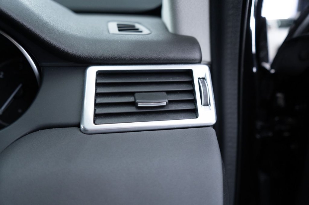 Used Land Rover Discovery Sport 2018 for sale - 78096757: Photo 30