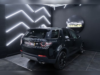 Used Land Rover Discovery Sport 2018 for sale - 78096757: Photo