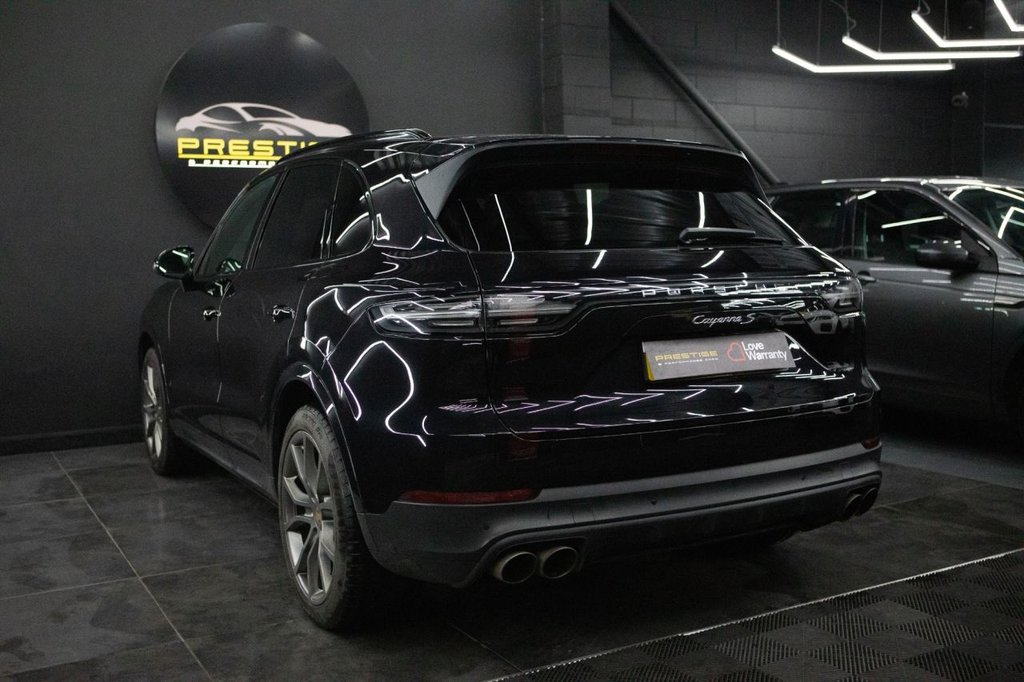 Used Porsche Cayenne 2018 for sale - 77764714: Photo 2