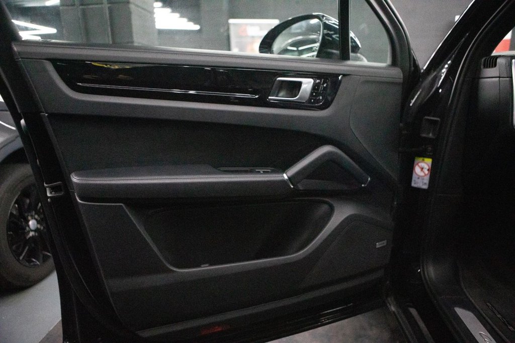 Used Porsche Cayenne 2018 for sale - 77764714: Photo 31