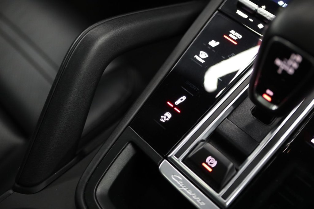 Used Porsche Cayenne 2018 for sale - 77764714: Photo 40