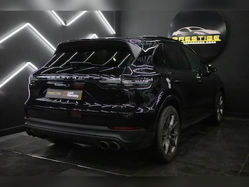 Used Porsche Cayenne 2018 for sale - 77764714: Photo