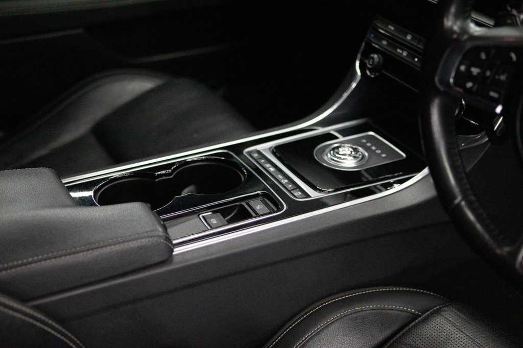 Used Jaguar XE 2017 for sale - 77820786: Photo 30