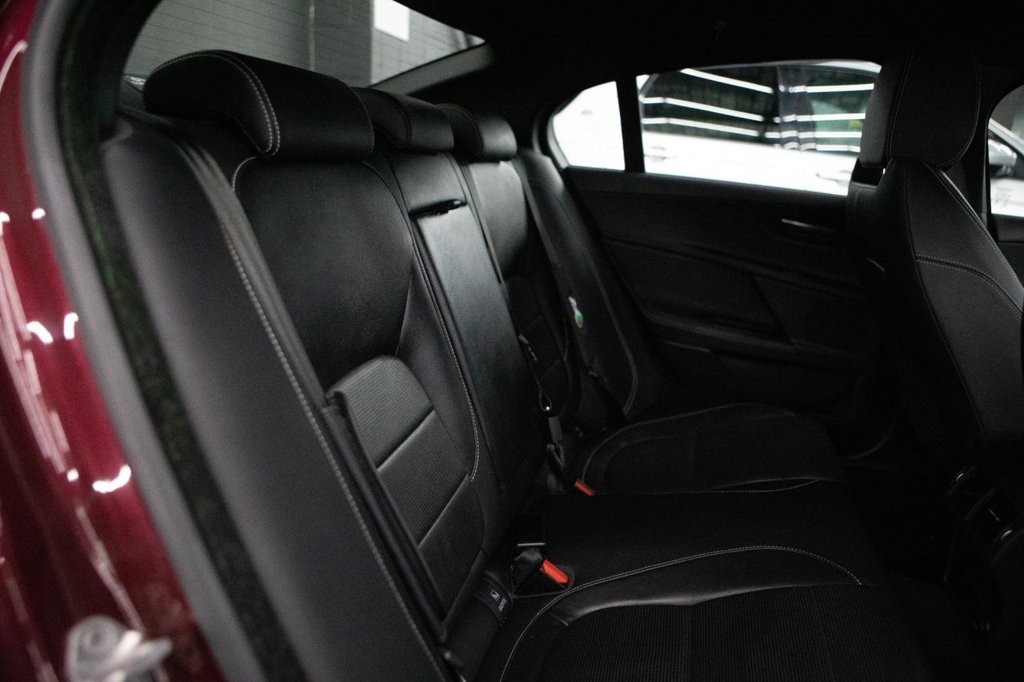 Used Jaguar XE 2017 for sale - 77820786: Photo 8