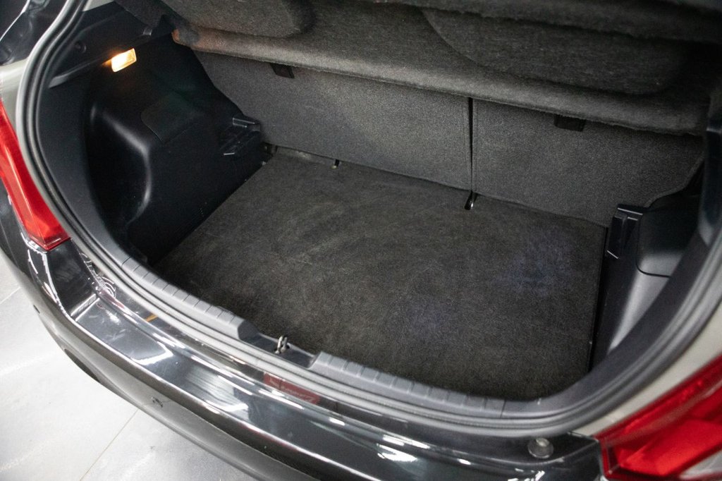 Used Toyota Yaris 2013 for sale - 78049545: Photo 13