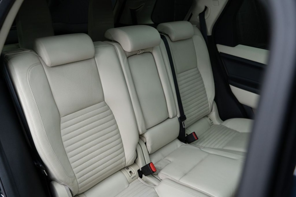 Used Land Rover Discovery Sport 2016 for sale - 77764589: Photo 8