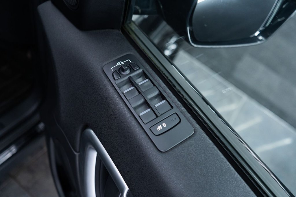 Used Land Rover Discovery Sport 2016 for sale - 78181618: Photo 31