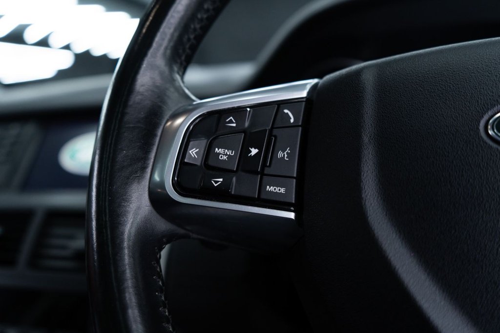 Used Land Rover Discovery Sport 2016 for sale - 78181618: Photo 45