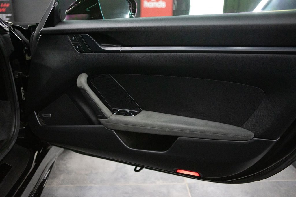 Used Porsche 911 2021 for sale - 77905415: Photo 19