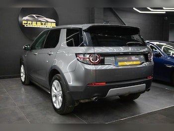 Used Land Rover Discovery Sport 2017 for sale - 78414292: Photo