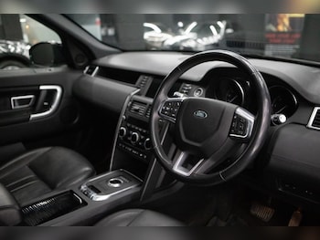 Used Land Rover Discovery Sport 2018 for sale - 78474587: Photo