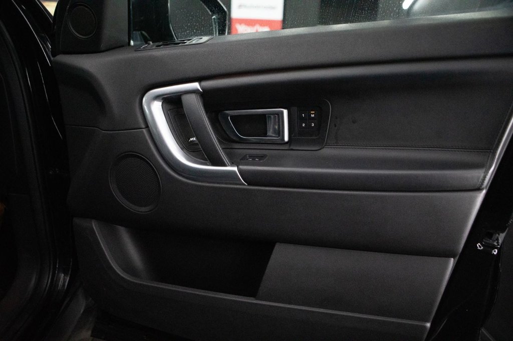 Used Land Rover Discovery Sport 2017 for sale - 77780326: Photo 24