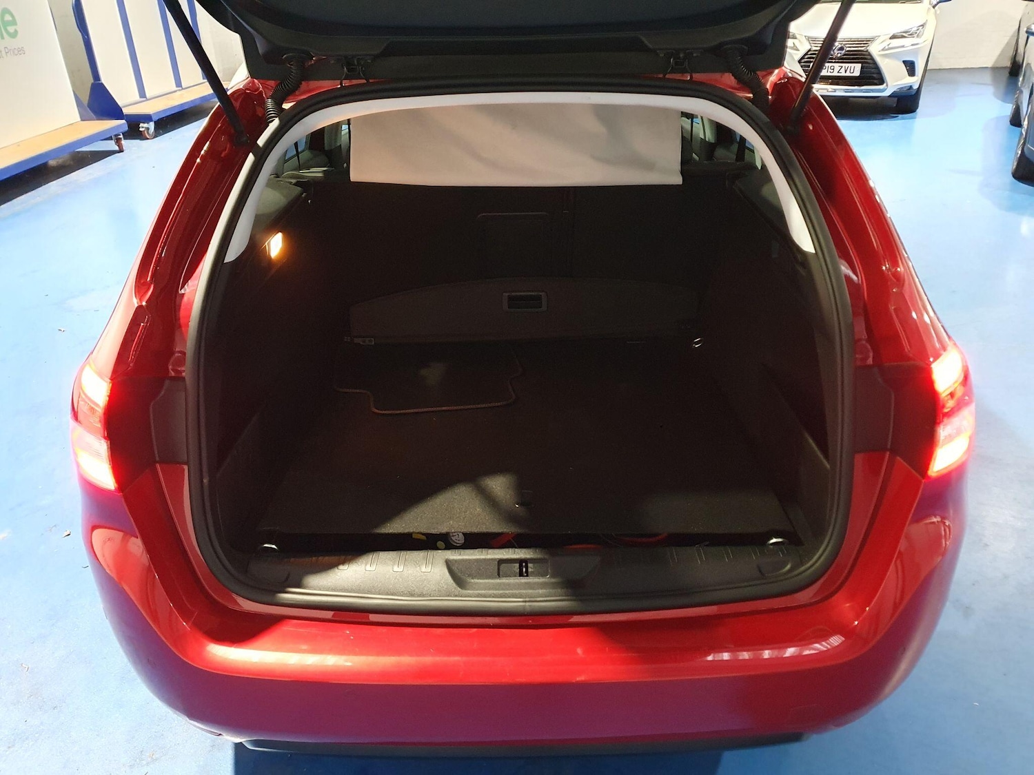 Used Peugeot 308 2019 for sale - 76377188: Photo 15