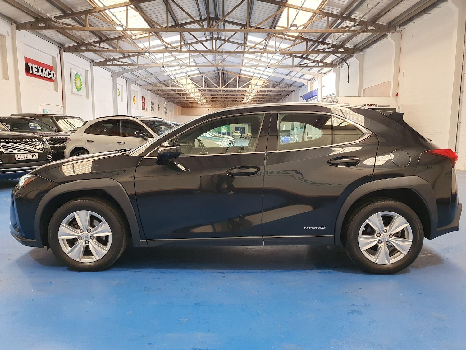 Used Lexus UX 2020 for sale - 76377989: Photo 6