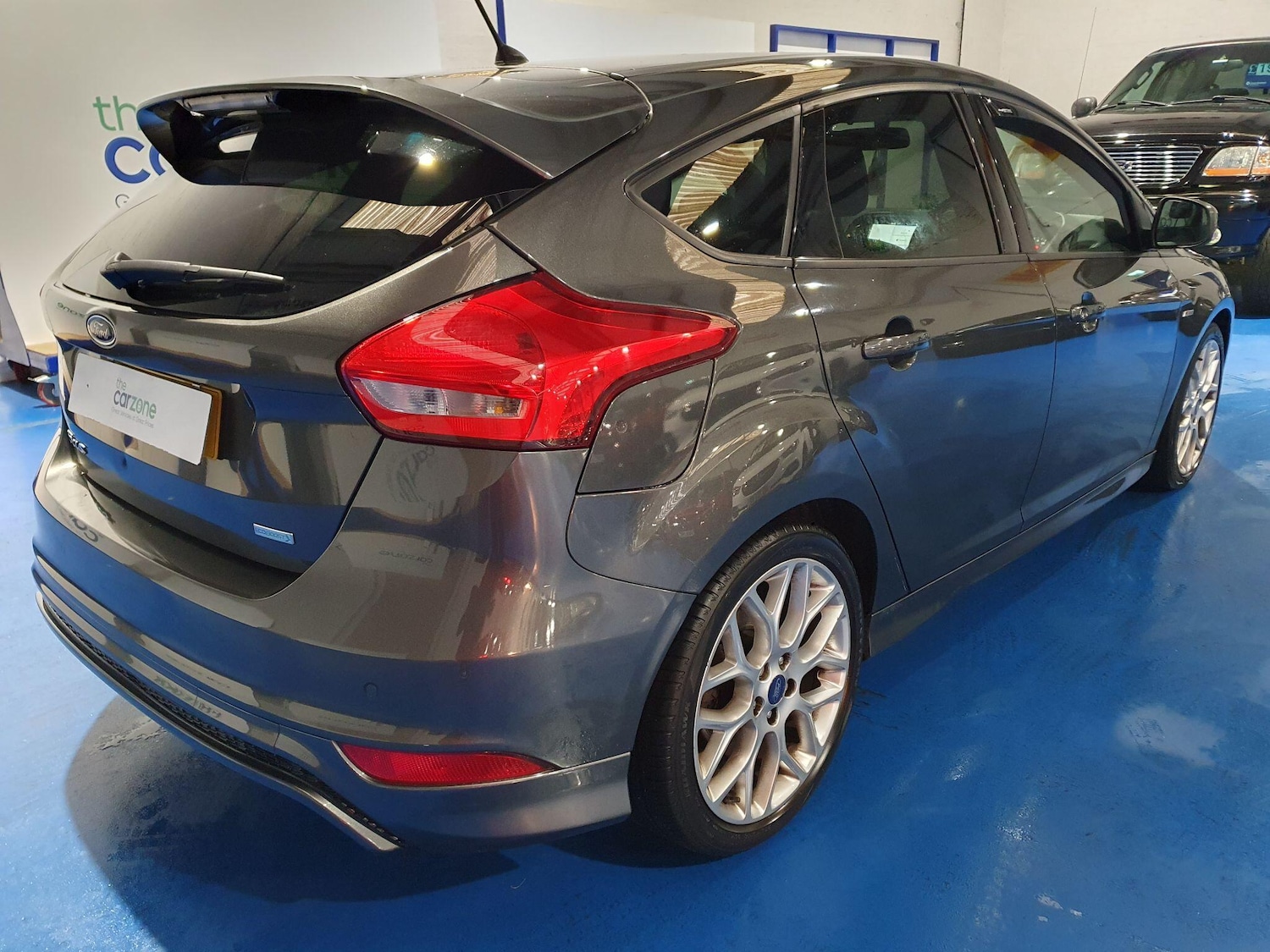 Used Ford Focus 2017 for sale - 77696095: Photo 3