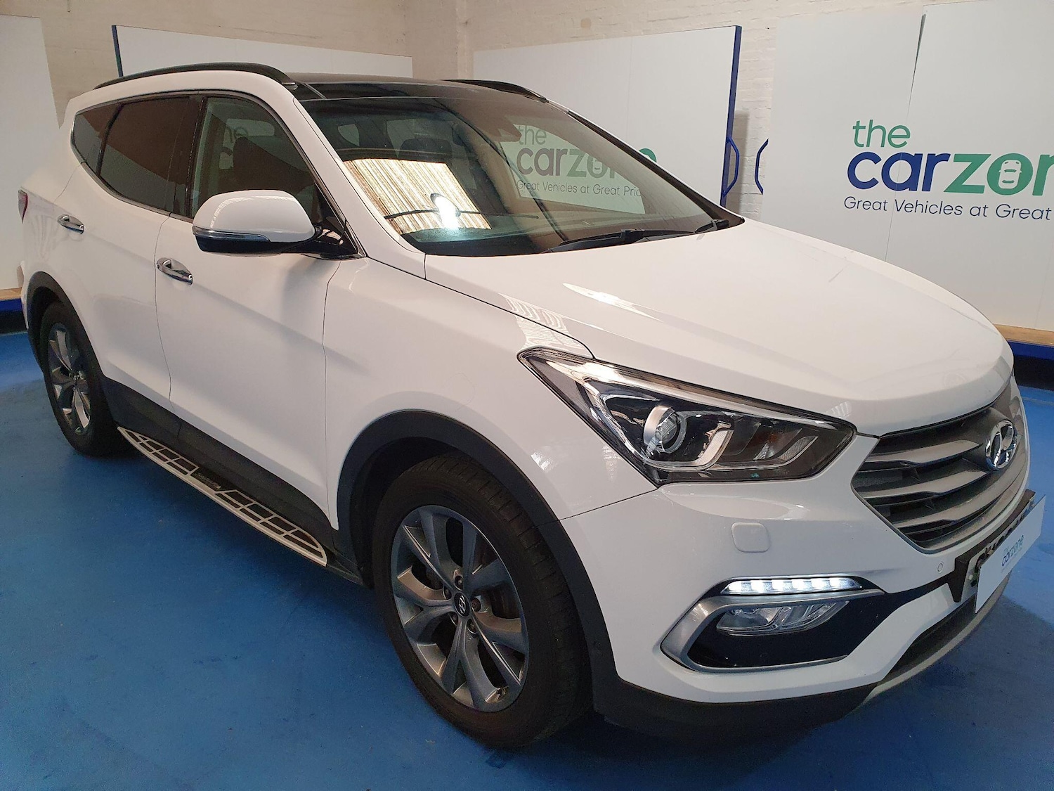 Used Hyundai Santa Fe 2016 for sale - 76996918: Photo 1