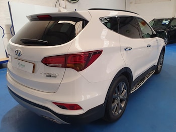 Used Hyundai Santa Fe 2016 for sale - 76996918: Photo