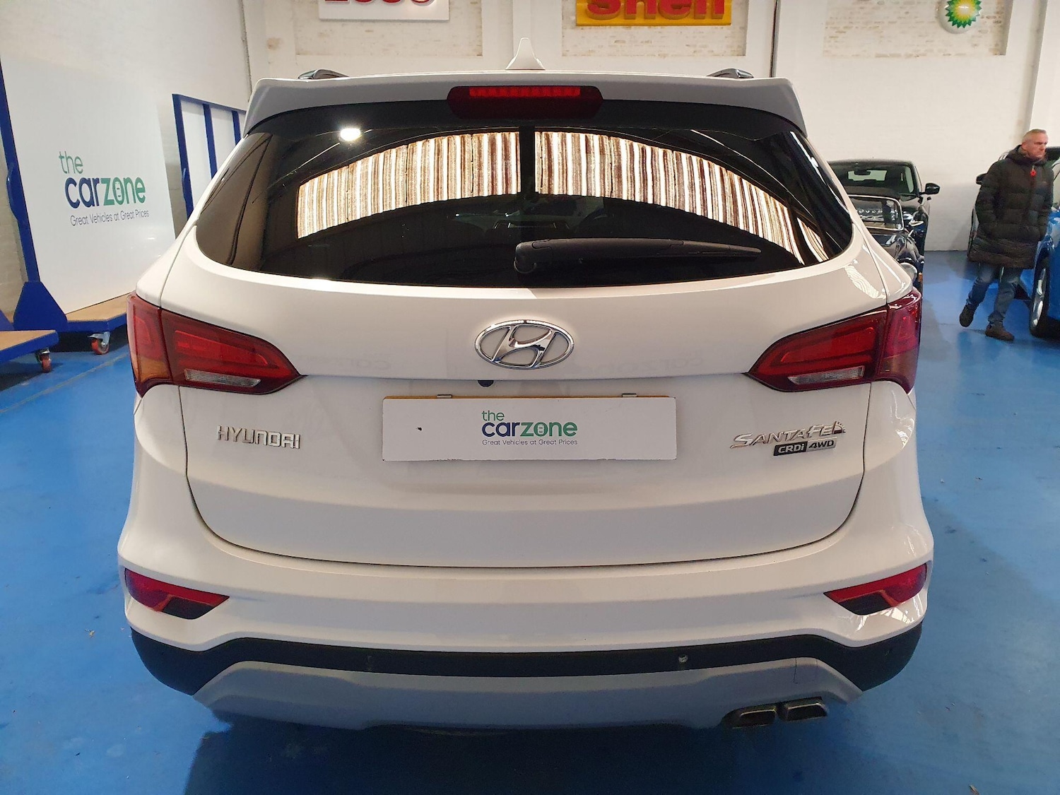 Used Hyundai Santa Fe 2016 for sale - 76996918: Photo 4