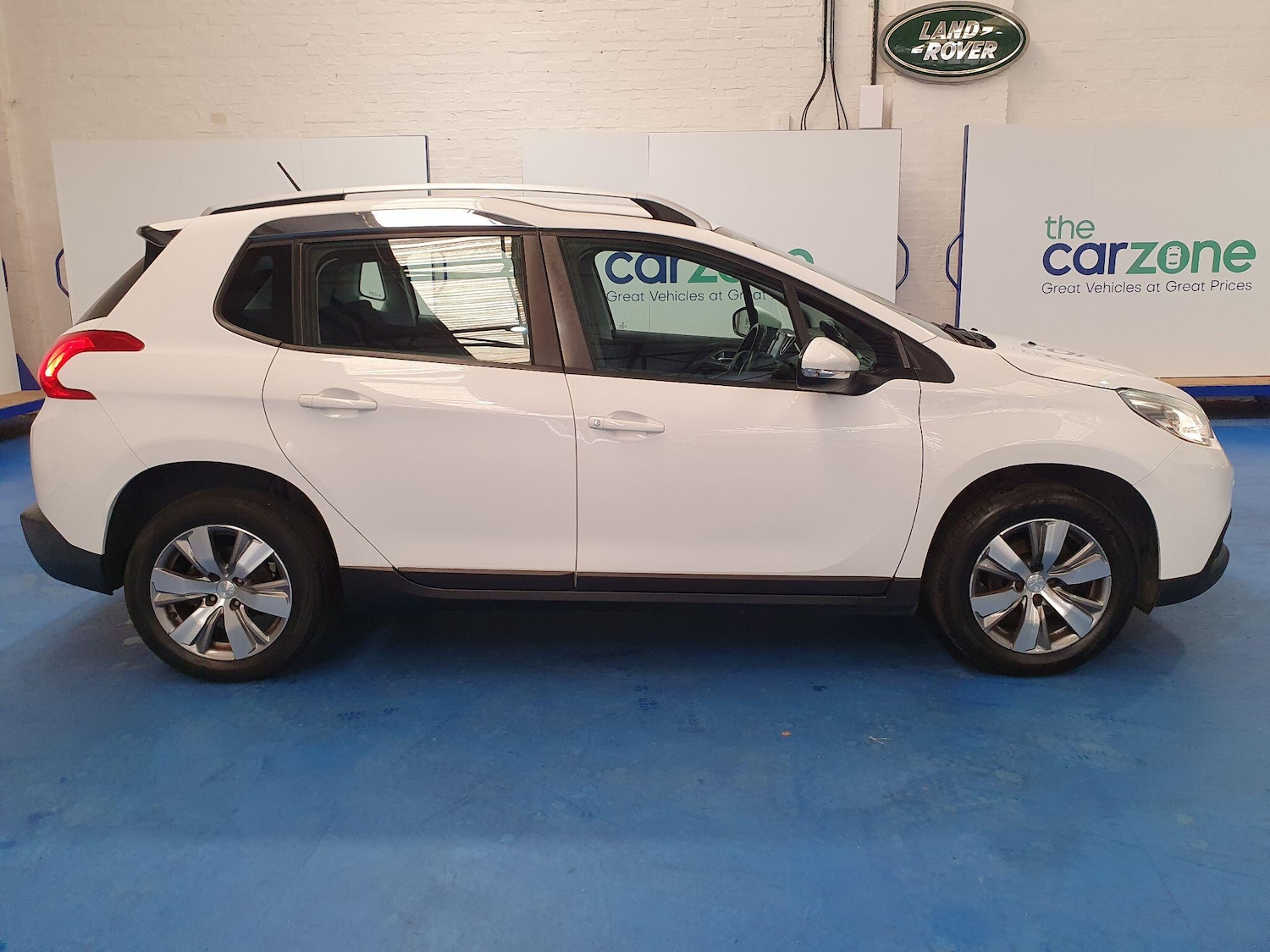 Used Peugeot 2008 for sale - 77794423: Photo 2
