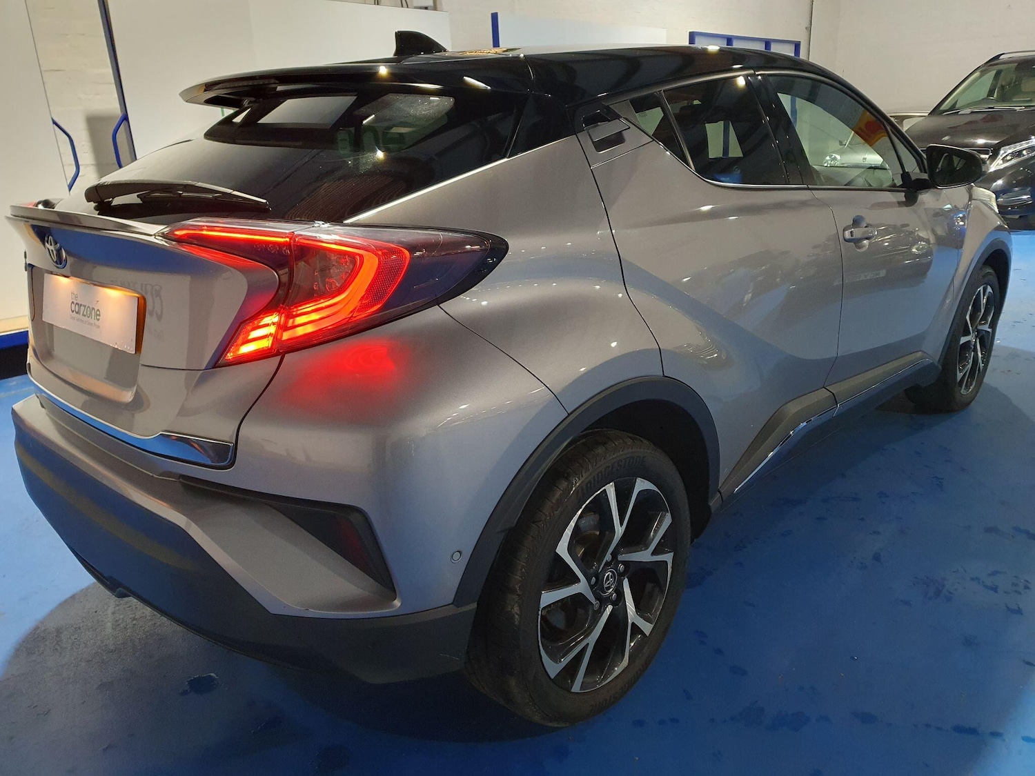 Used Toyota C-HR 2017 for sale - 76965395: Photo 3