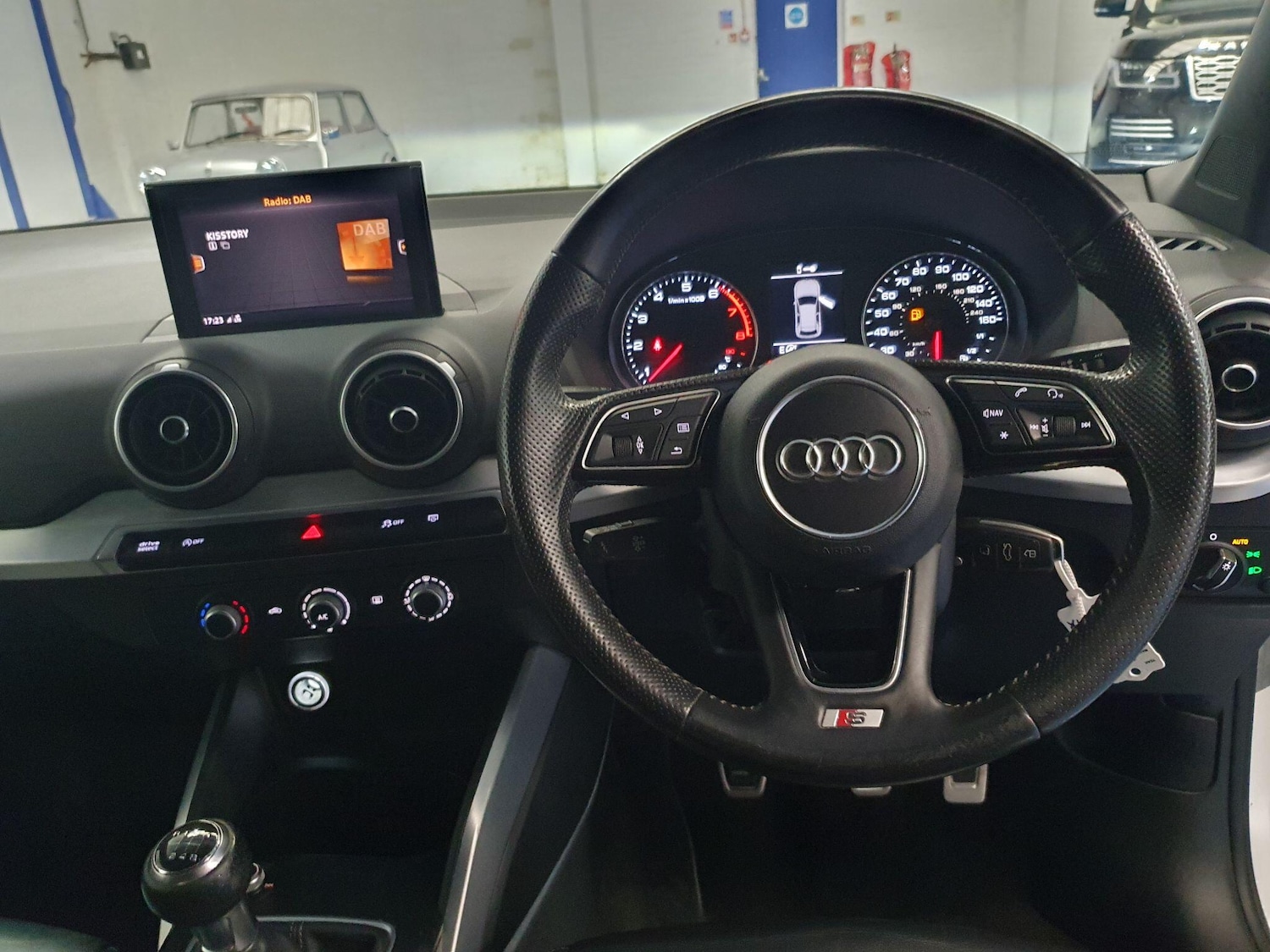 Used Audi Q2 2017 for sale - 76612736: Photo 10