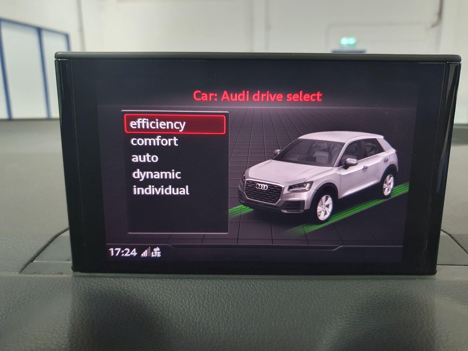 Used Audi Q2 2017 for sale - 76612736: Photo 11