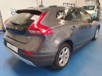 Used Volvo V40 Cross Country 2014 for sale - 75430691: Photo